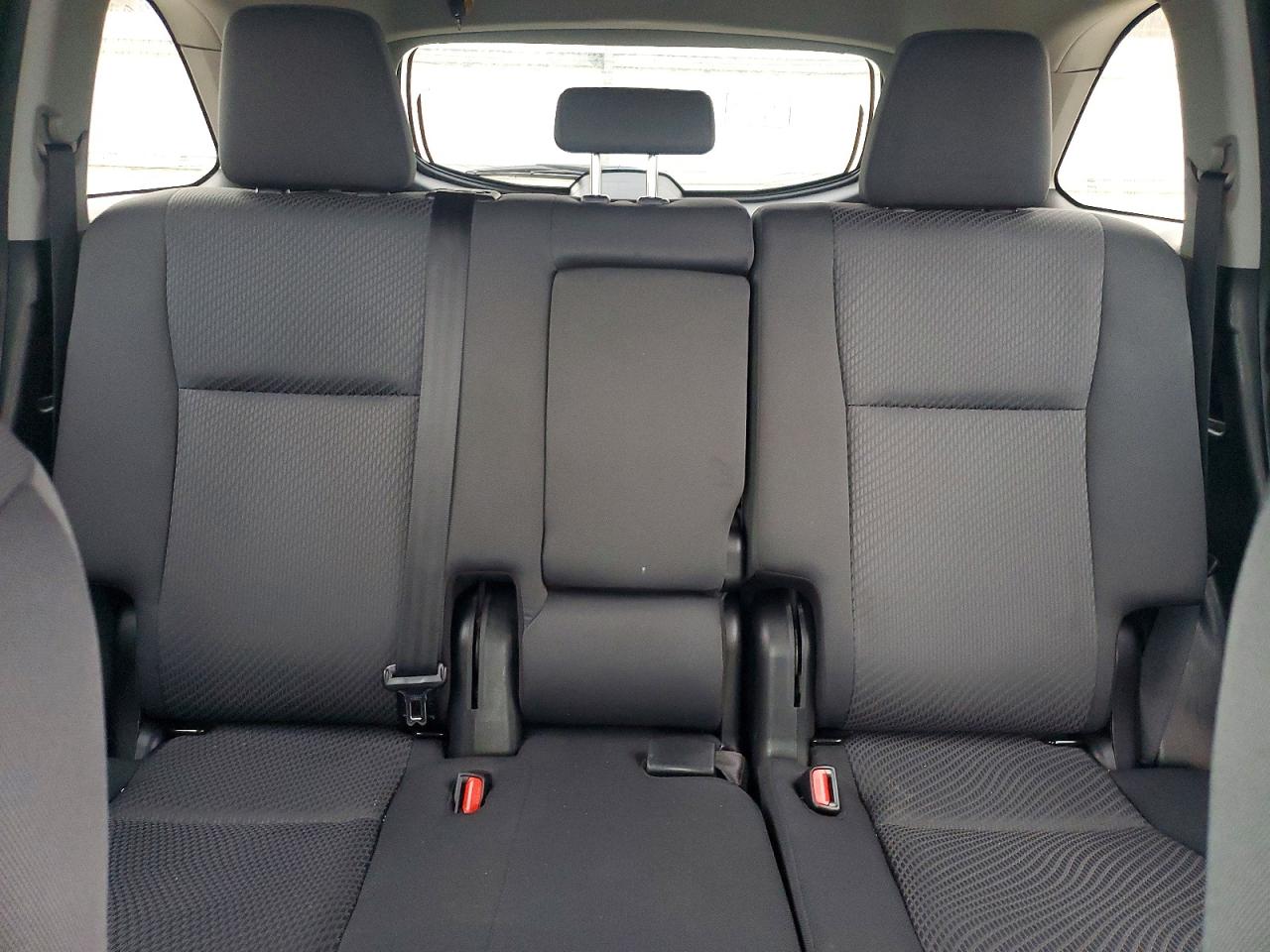 2019 TOYOTA HIGHLANDER LE photo 10