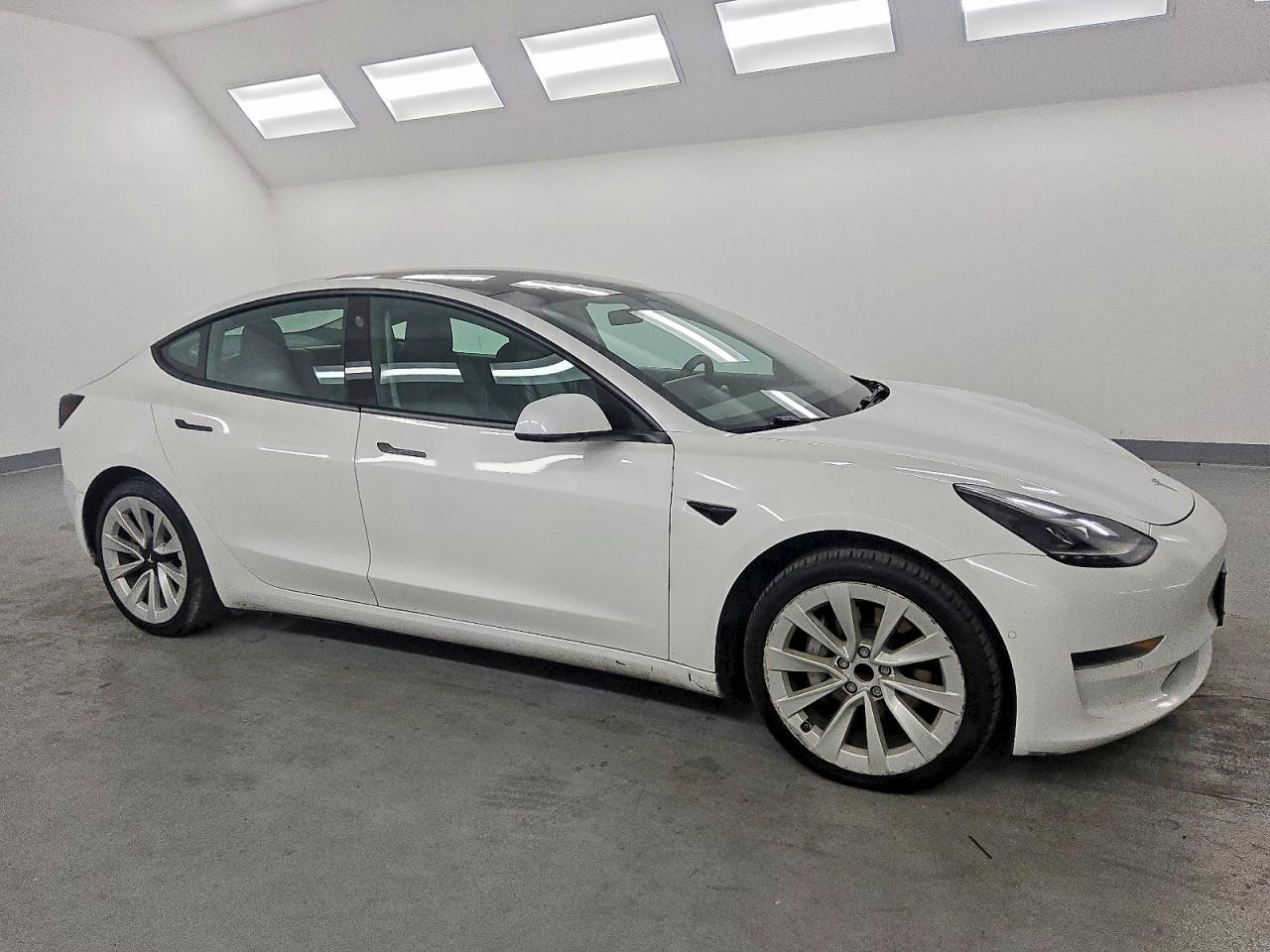 2022 TESLA MODEL 3 photo 4
