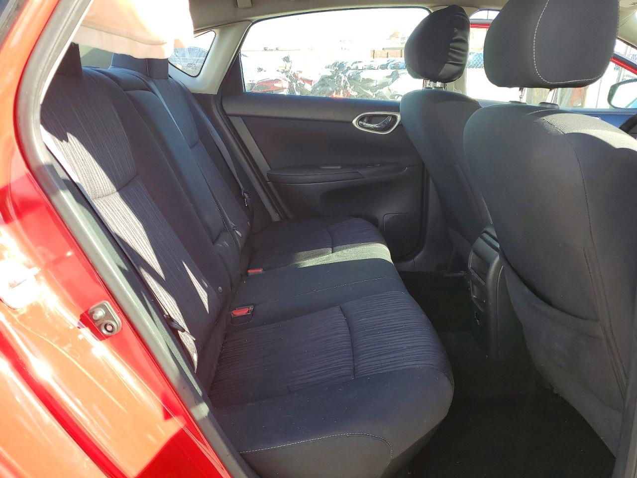 2019 NISSAN SENTRA S photo 10