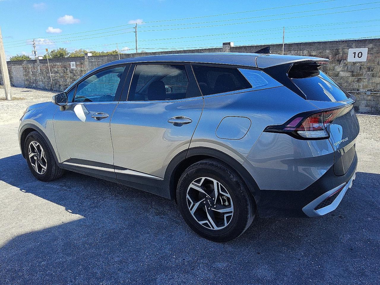 2023 KIA SPORTAGE LX photo 2