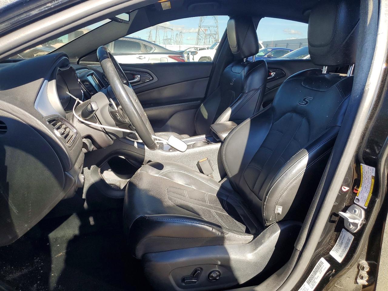 2016 CHRYSLER 200 S photo 7