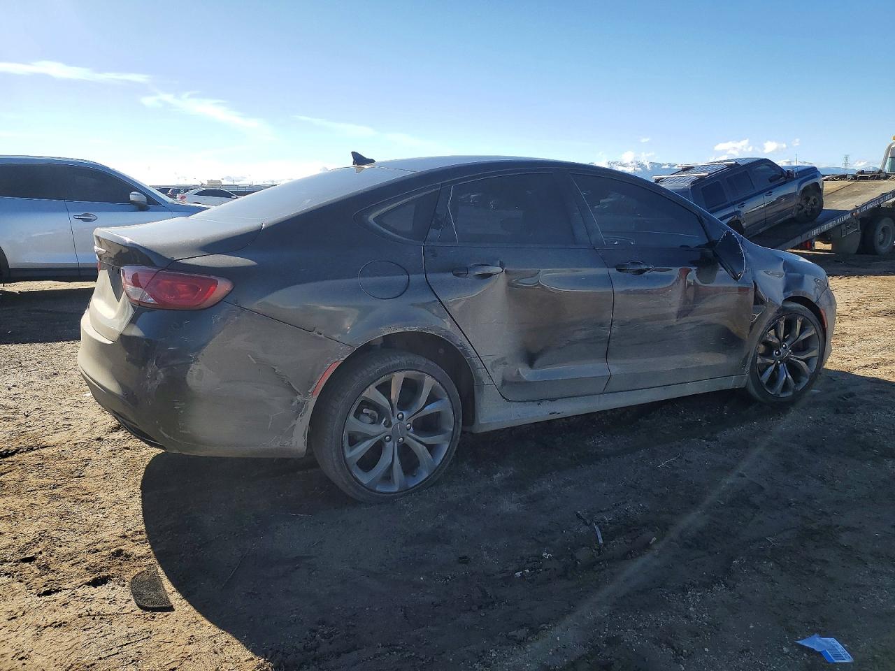 2016 CHRYSLER 200 S photo 3