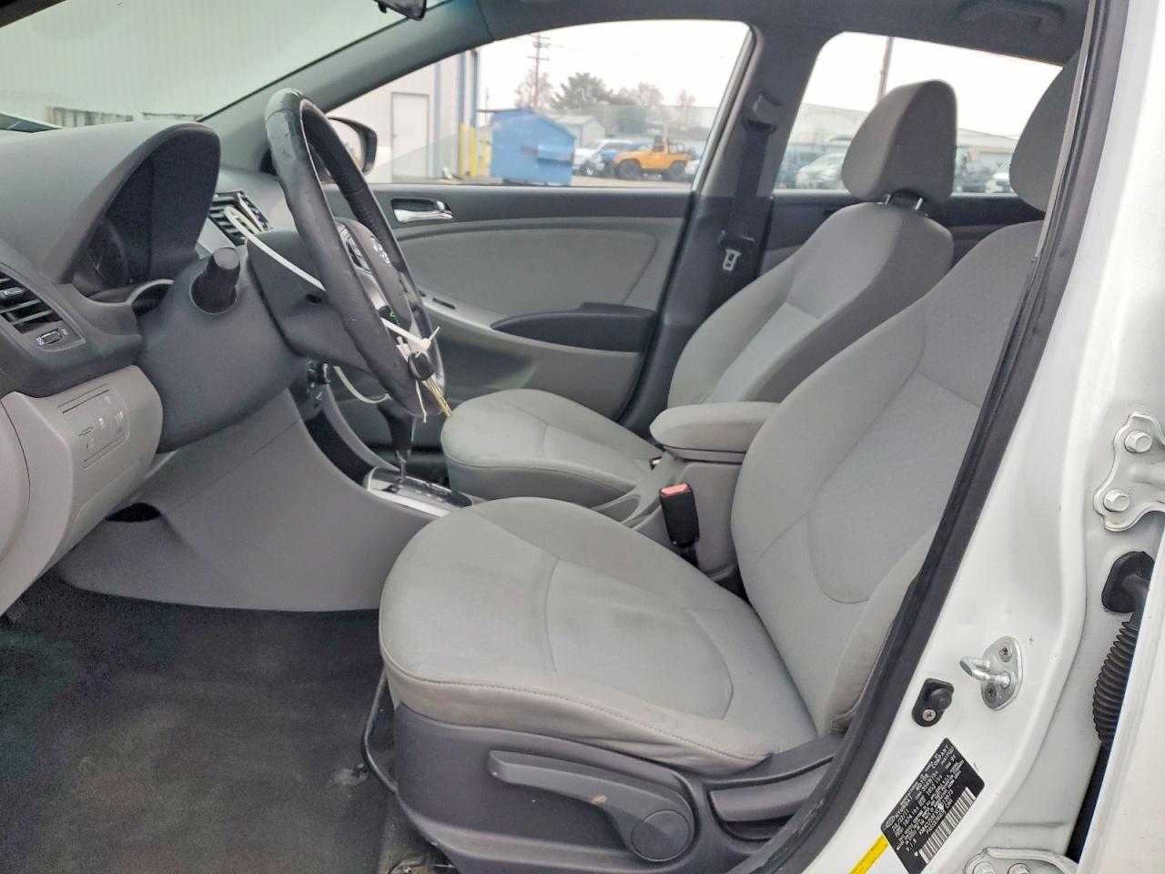 2012 HYUNDAI ACCENT GLS photo 7