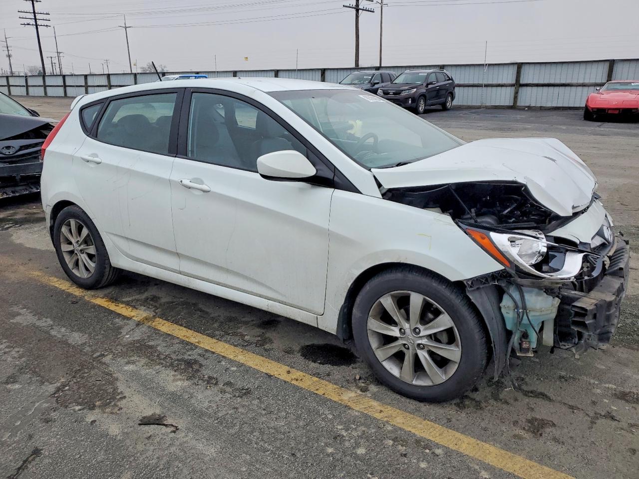 2012 HYUNDAI ACCENT GLS photo 4