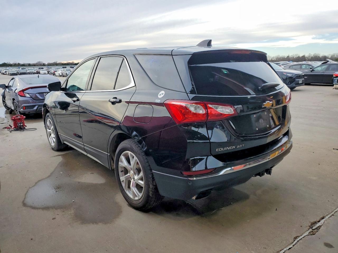 2018 CHEVROLET EQUINOX LT photo 2
