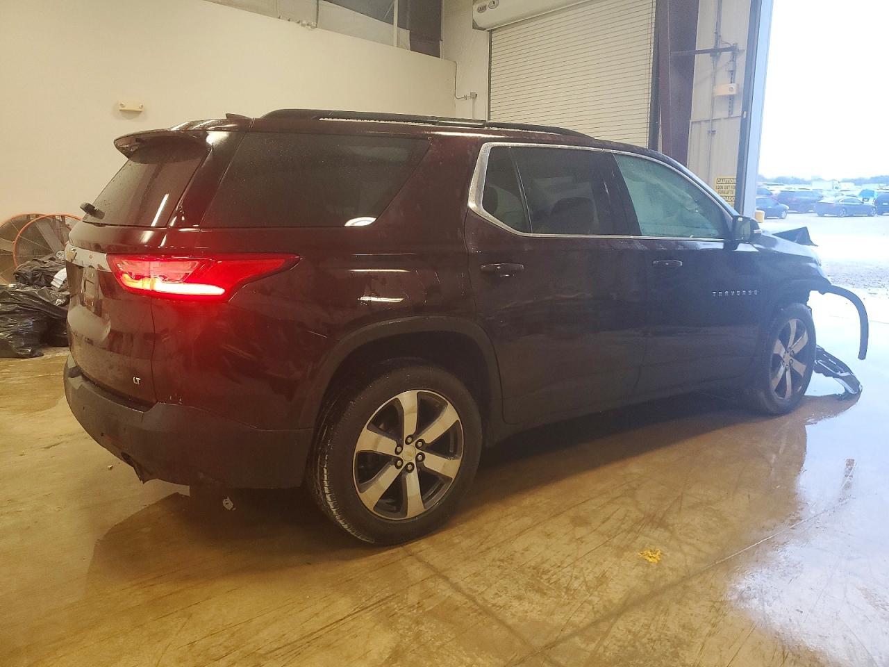 2019 CHEVROLET TRAVERSE LT photo 3