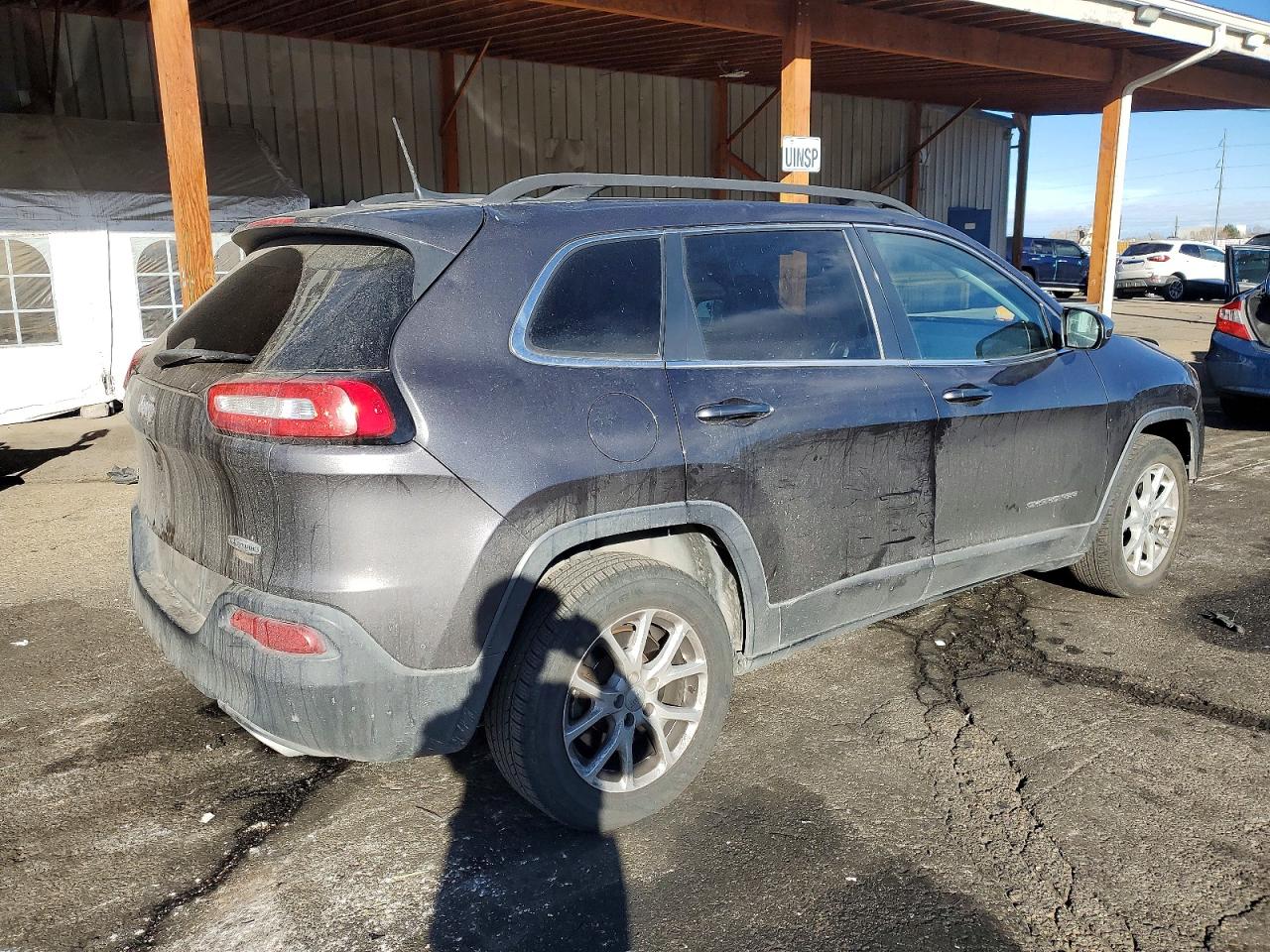 2016 JEEP CHEROKEE LATITUDE photo 3