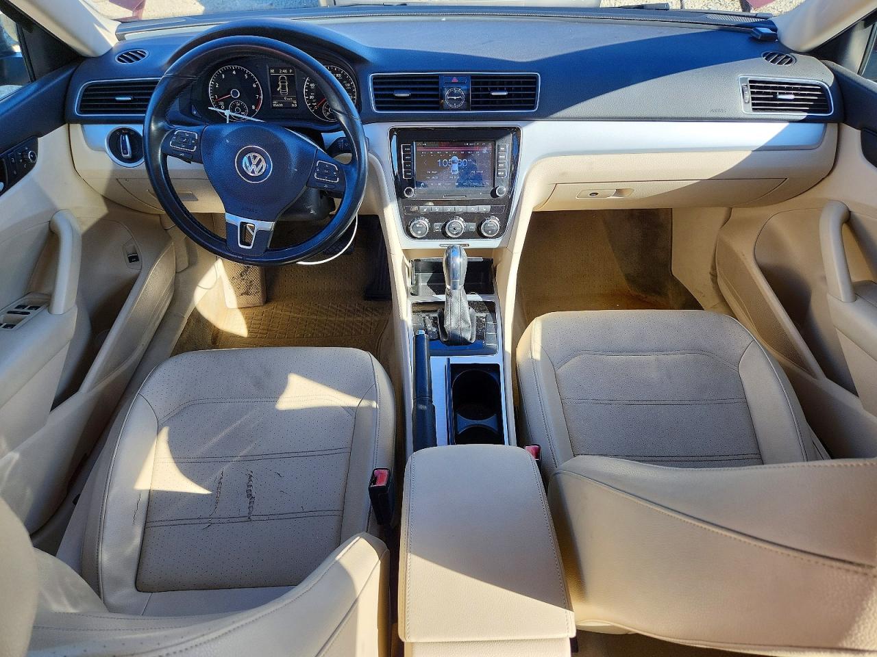 2012 VOLKSWAGEN PASSAT SE photo 8