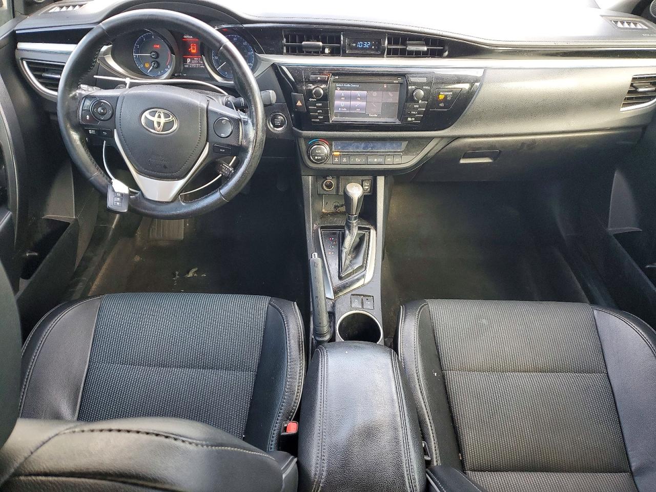 2014 TOYOTA COROLLA L photo 8