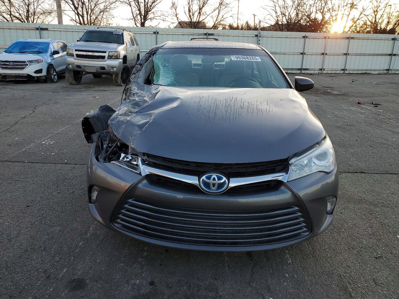 2017 TOYOTA CAMRY HYBRID photo 5