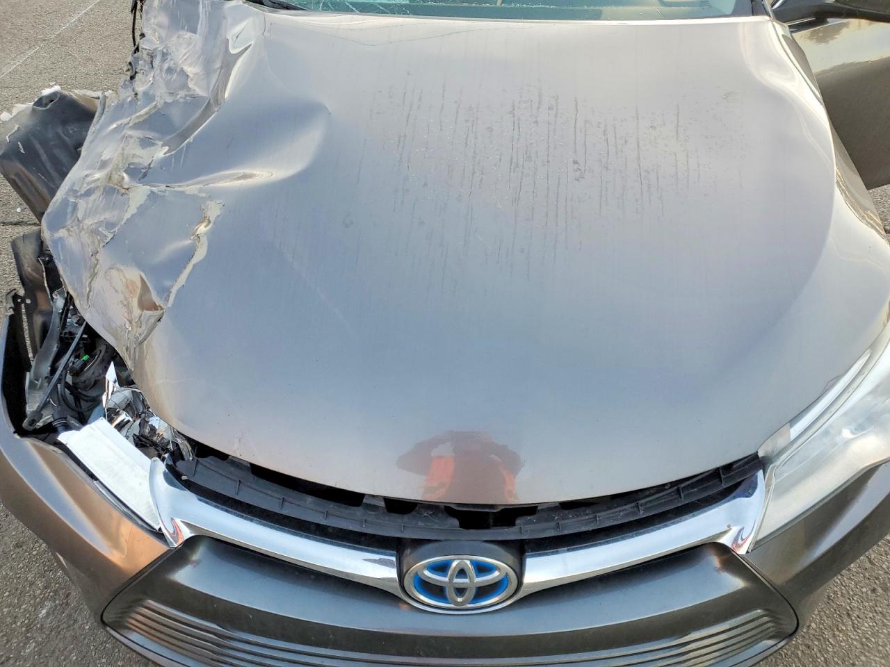 2017 TOYOTA CAMRY HYBRID photo 11