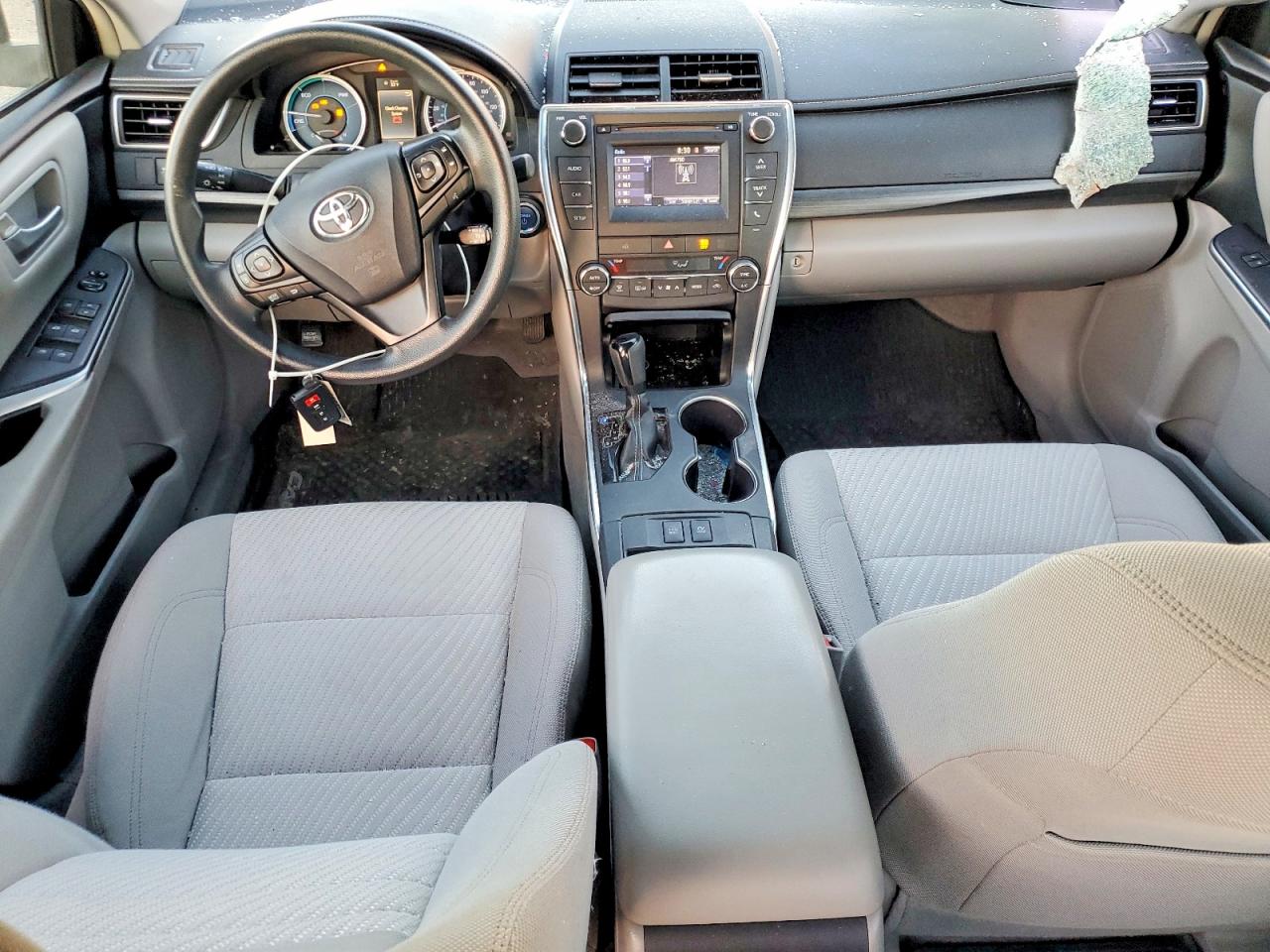 2017 TOYOTA CAMRY HYBRID photo 8