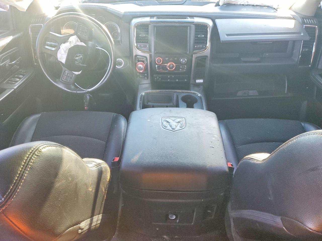 2016 RAM 1500 SPORT photo 8