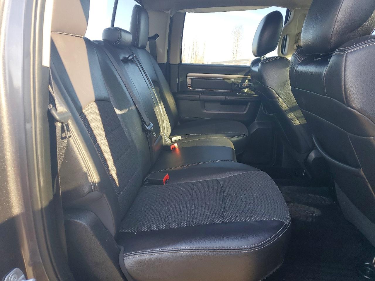 2016 RAM 1500 SPORT photo 10