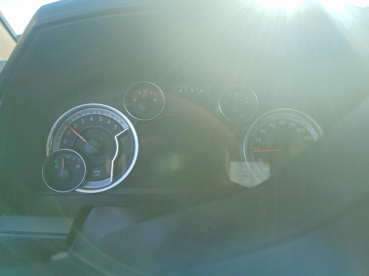 2016 RAM 1500 SPORT photo 9