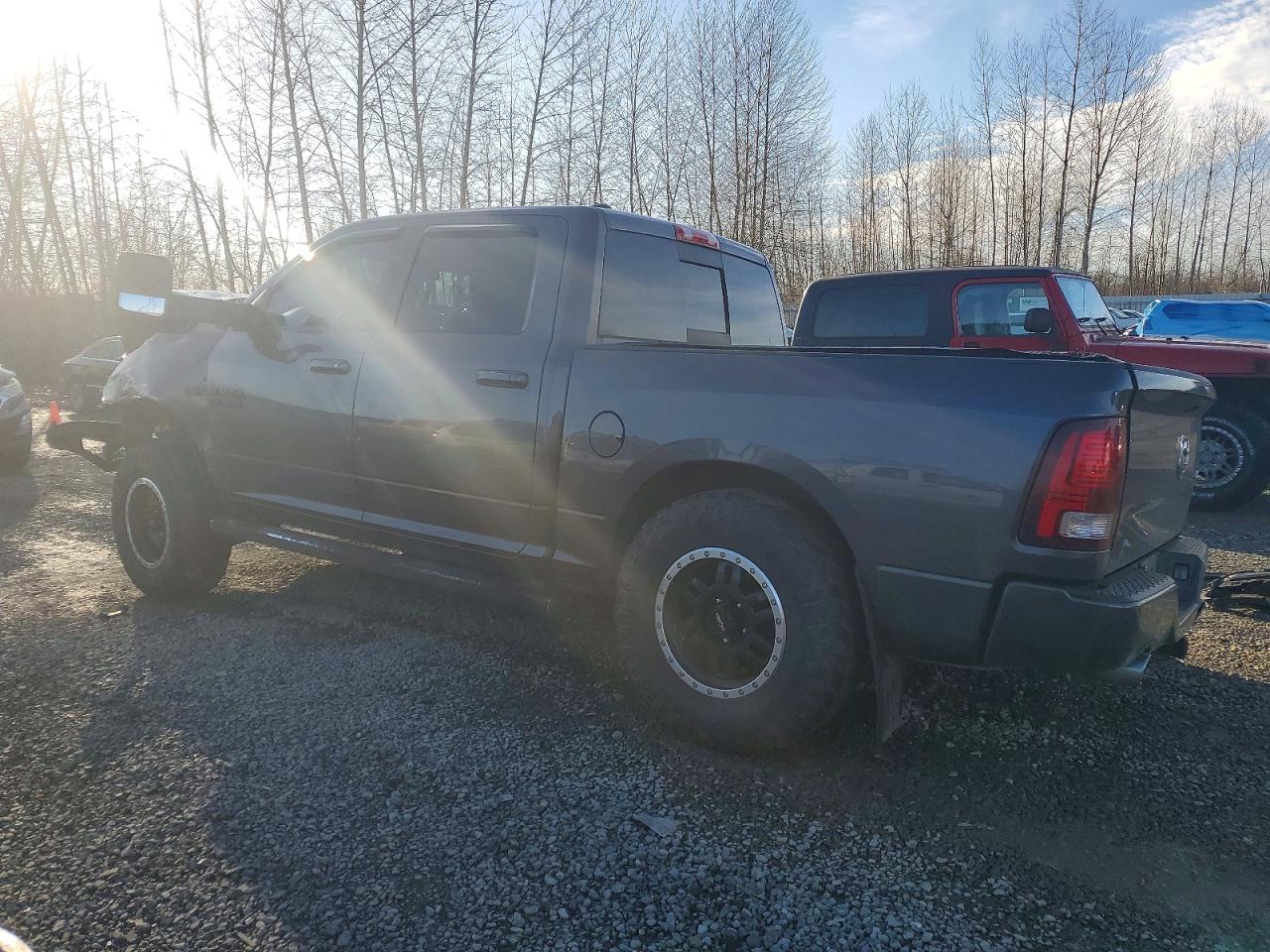 2016 RAM 1500 SPORT photo 2