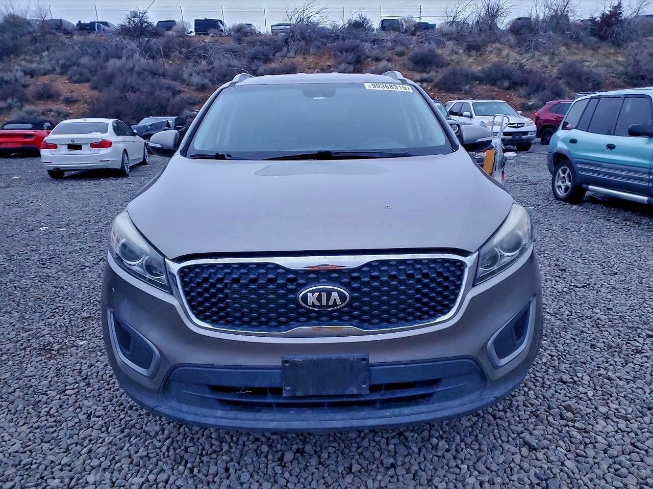 2016 KIA SORENTO LX photo 5