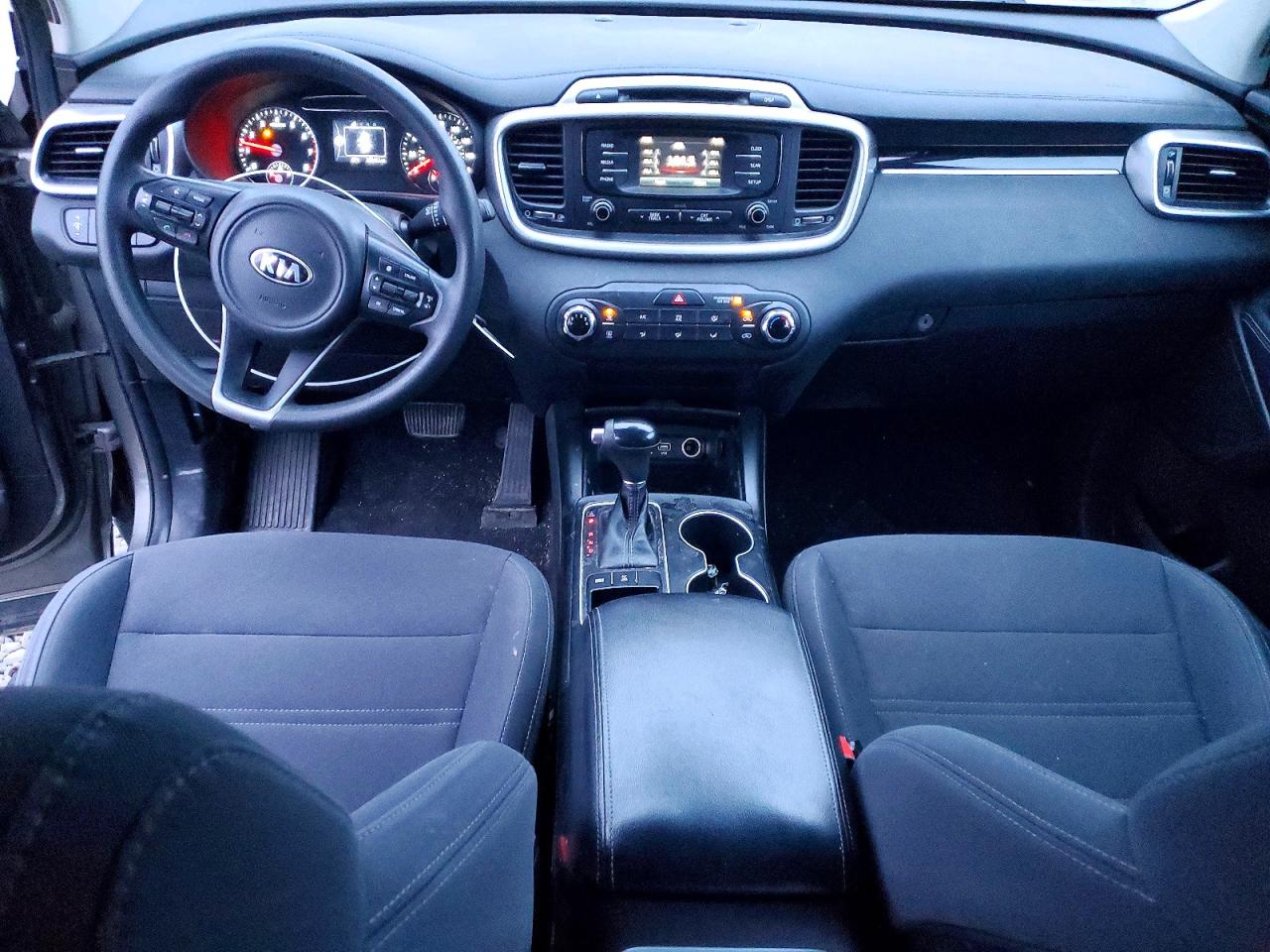 2016 KIA SORENTO LX photo 8