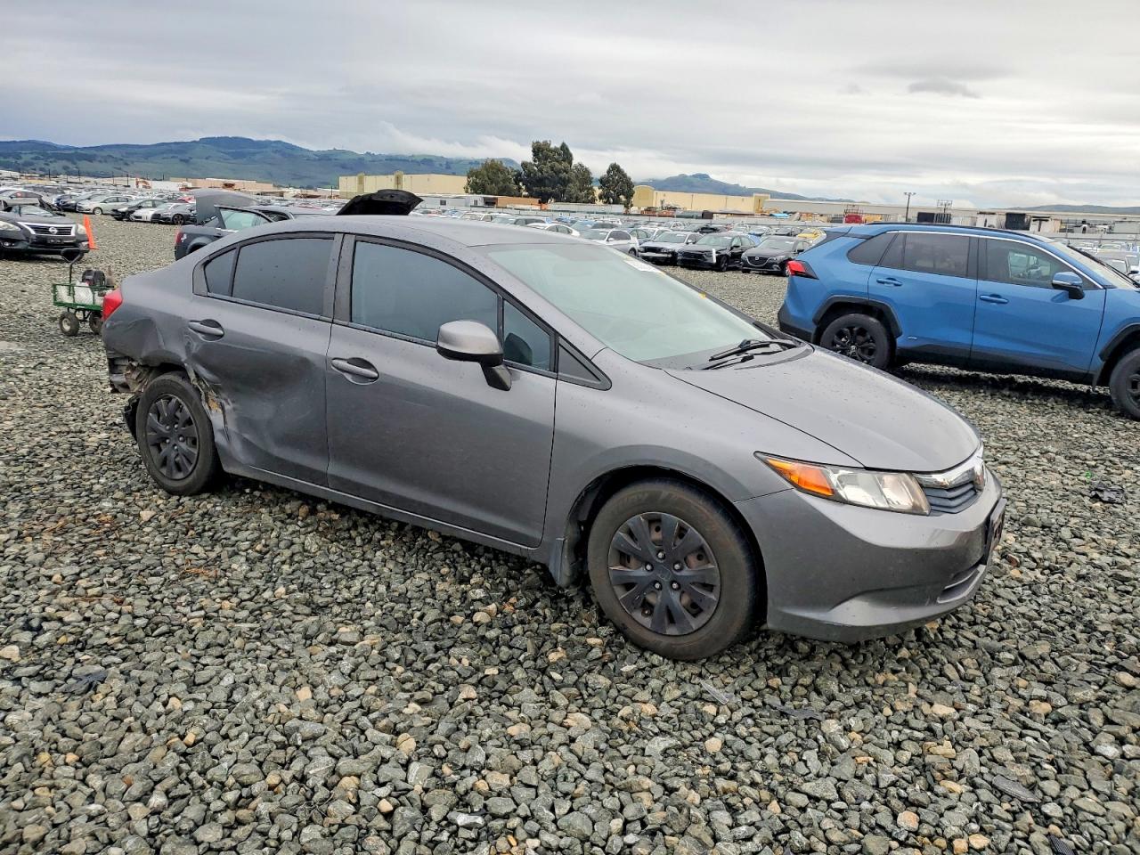 2012 HONDA CIVIC LX photo 4