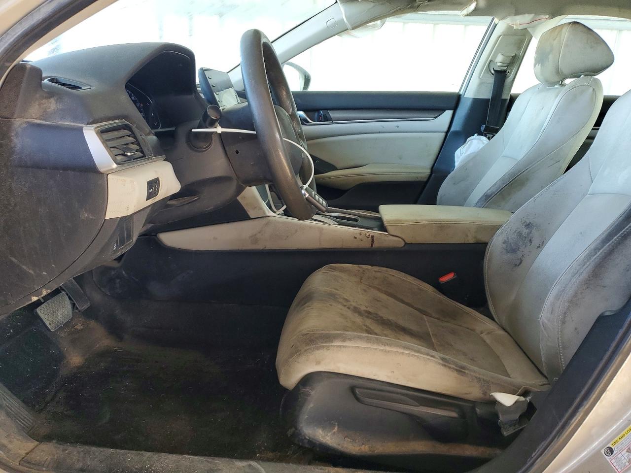 2020 HONDA ACCORD LX photo 7