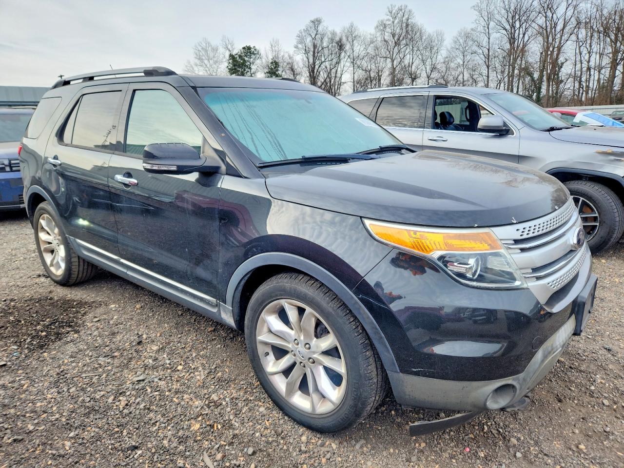 2013 FORD EXPLORER XLT photo 4
