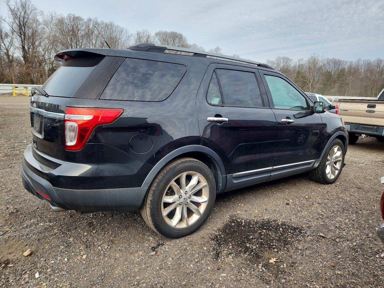 2013 FORD EXPLORER XLT photo 3
