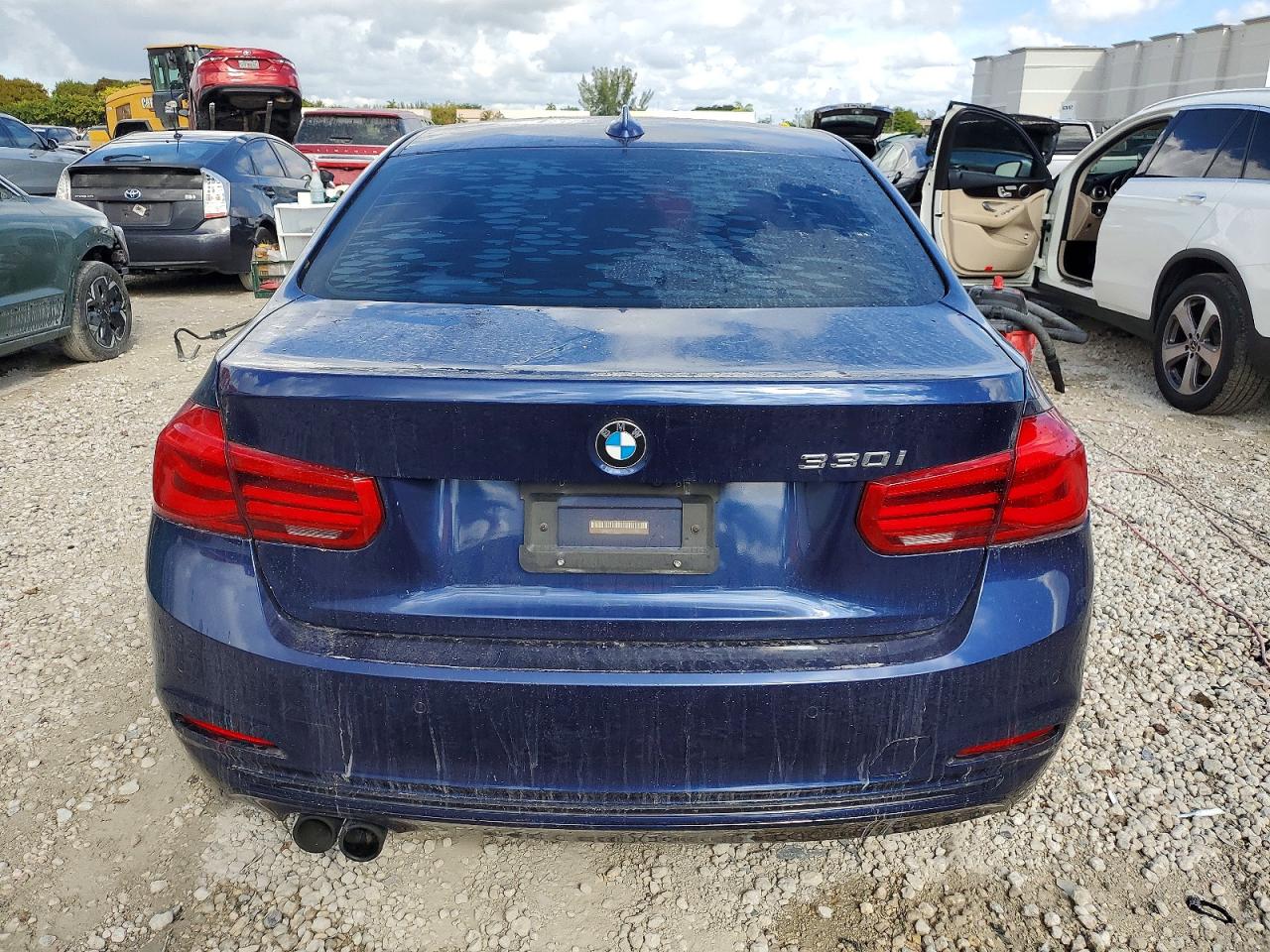 2017 BMW 330 I photo 6