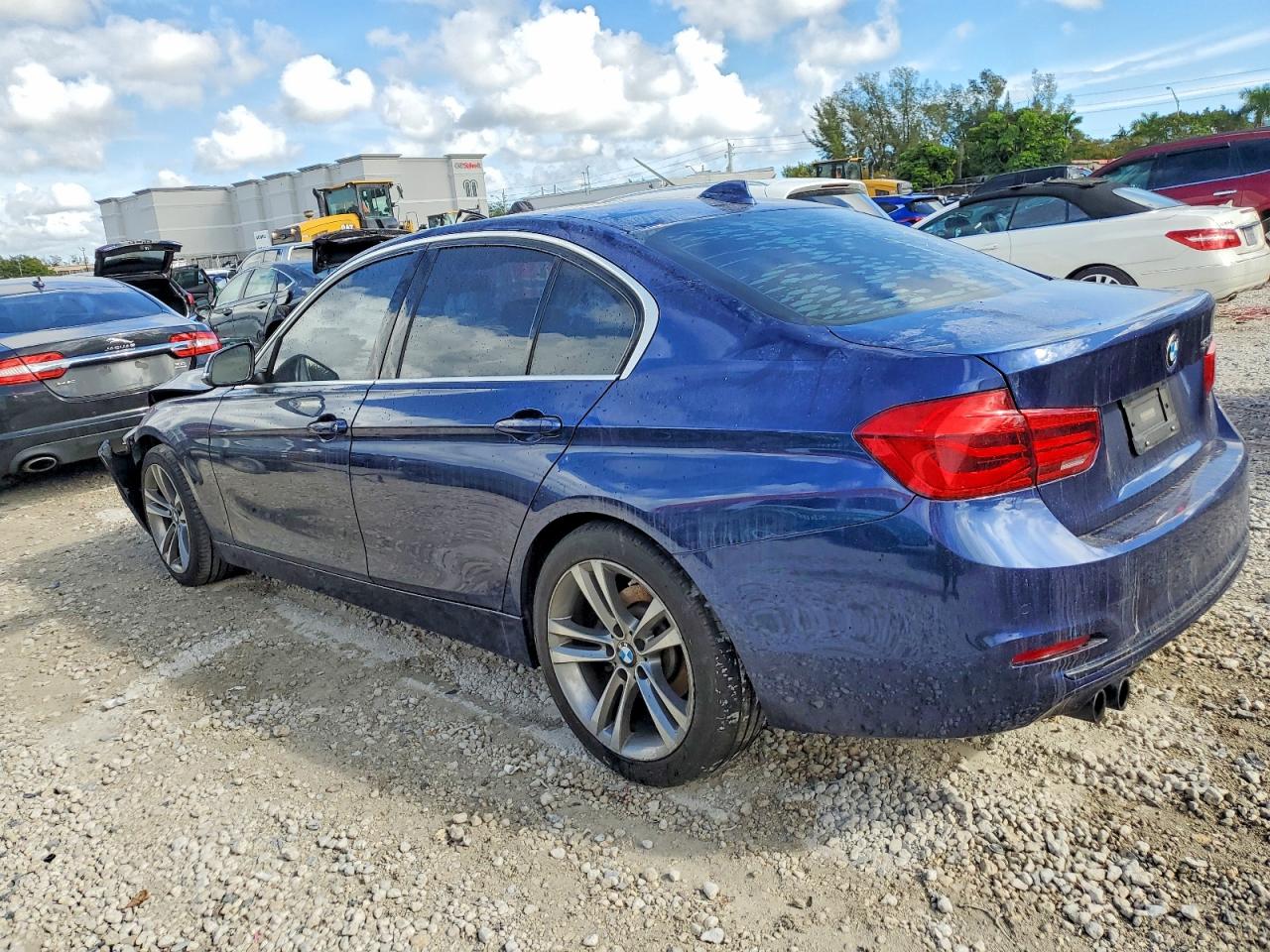 2017 BMW 330 I photo 2