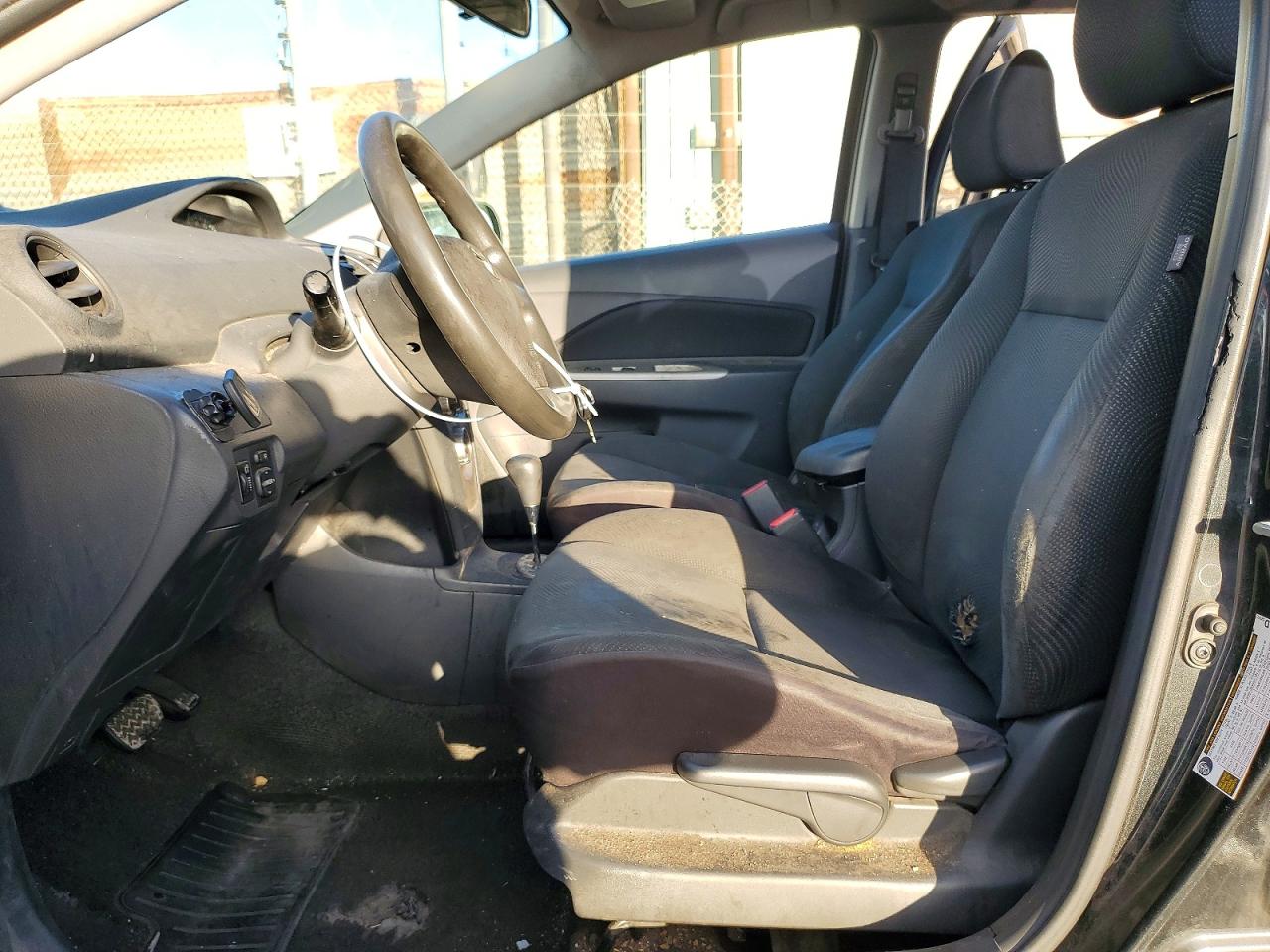 2010 TOYOTA YARIS photo 13