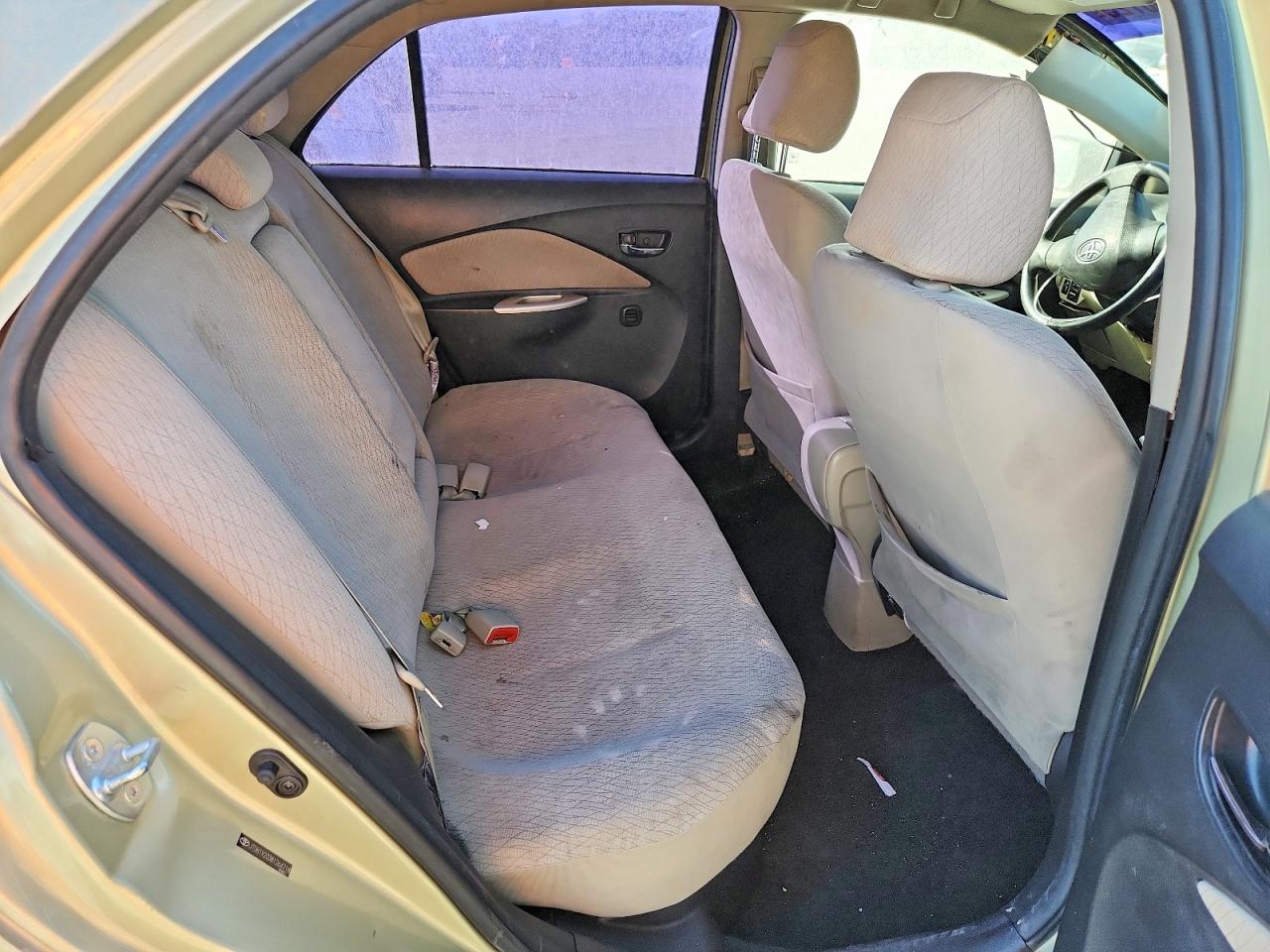 2008 TOYOTA YARIS photo 11