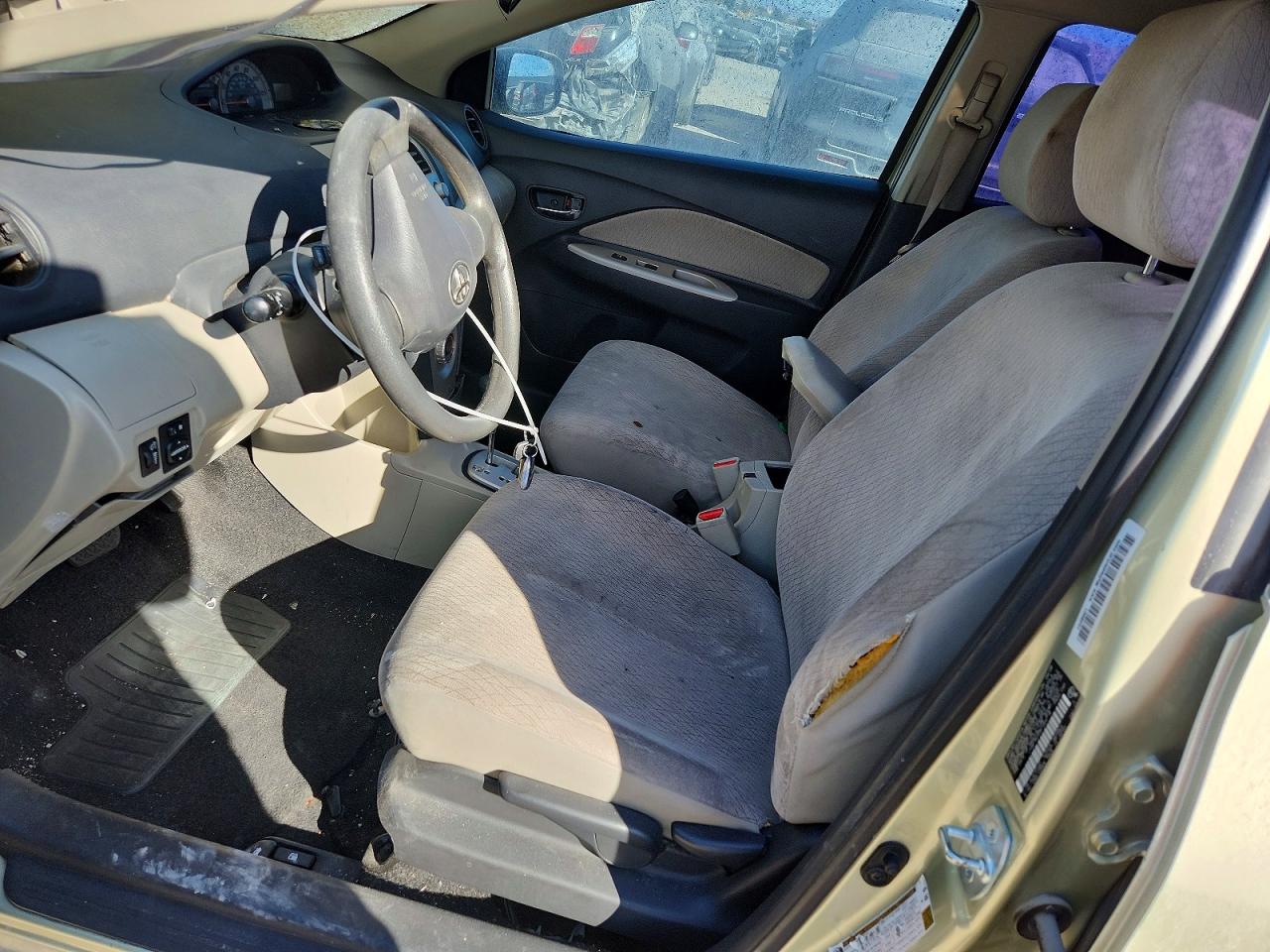 2008 TOYOTA YARIS photo 7