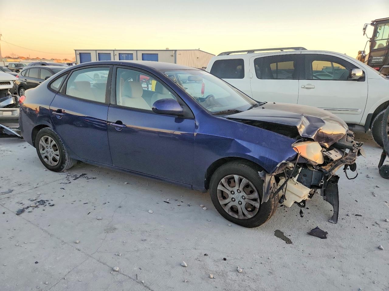 2010 HYUNDAI ELANTRA BLUE photo 4