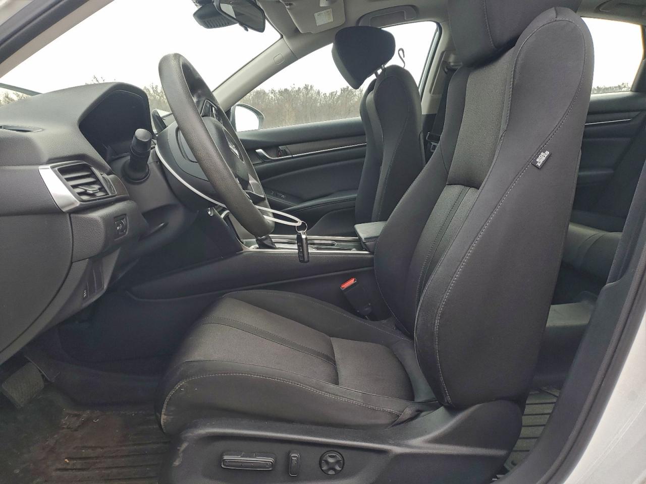 2018 HONDA ACCORD EX photo 19
