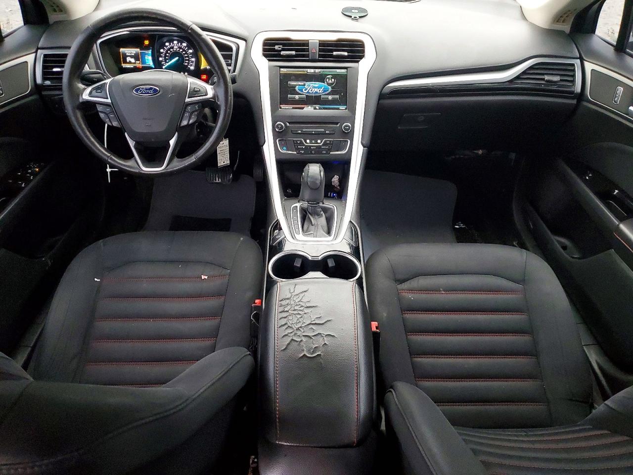 2016 FORD FUSION SE photo 8
