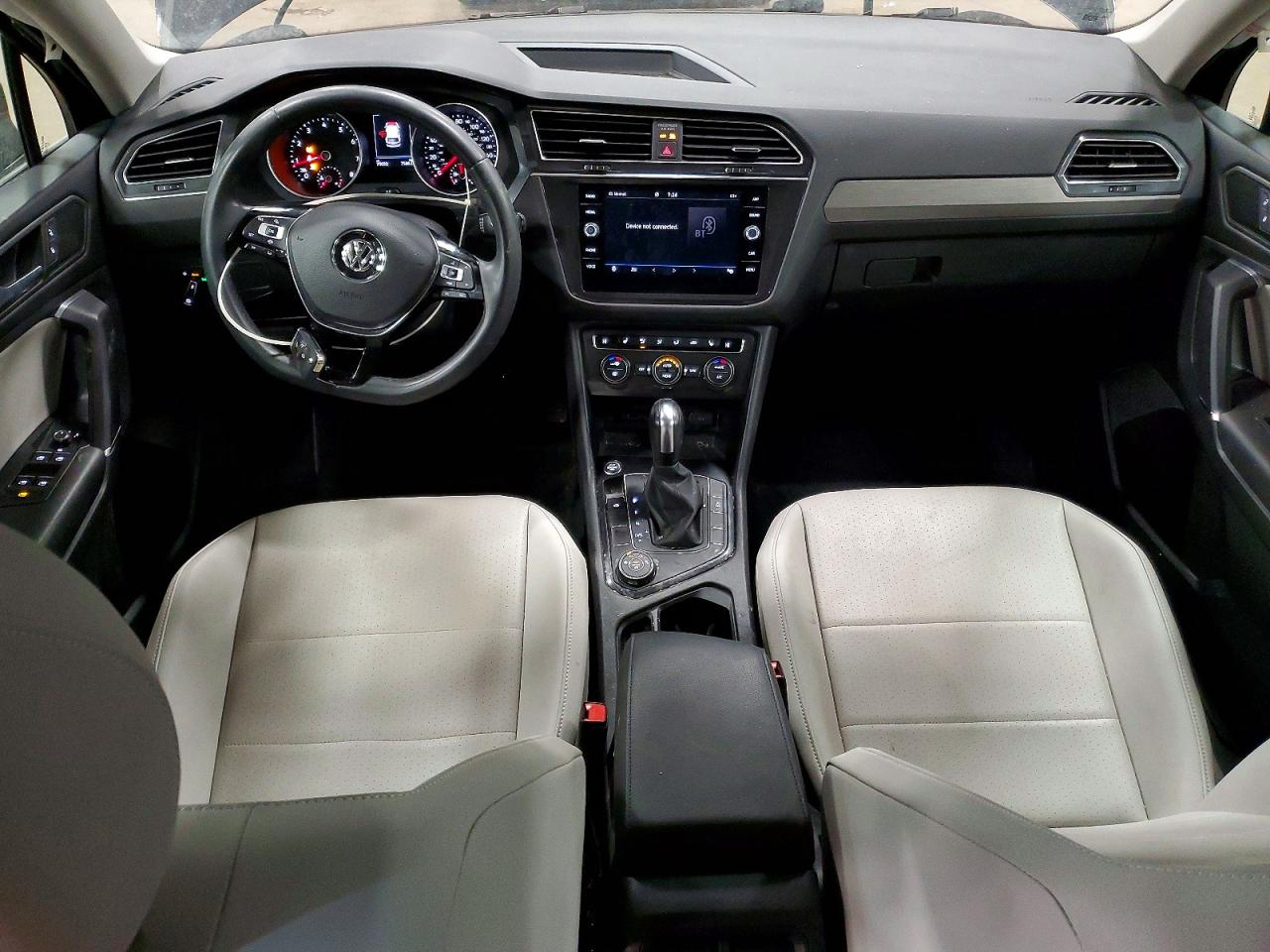 2020 VOLKSWAGEN TIGUAN SE photo 8