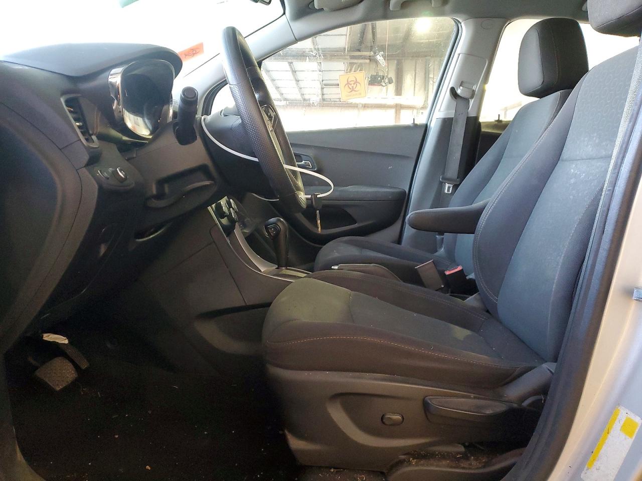 2019 CHEVROLET TRAX LS photo 7