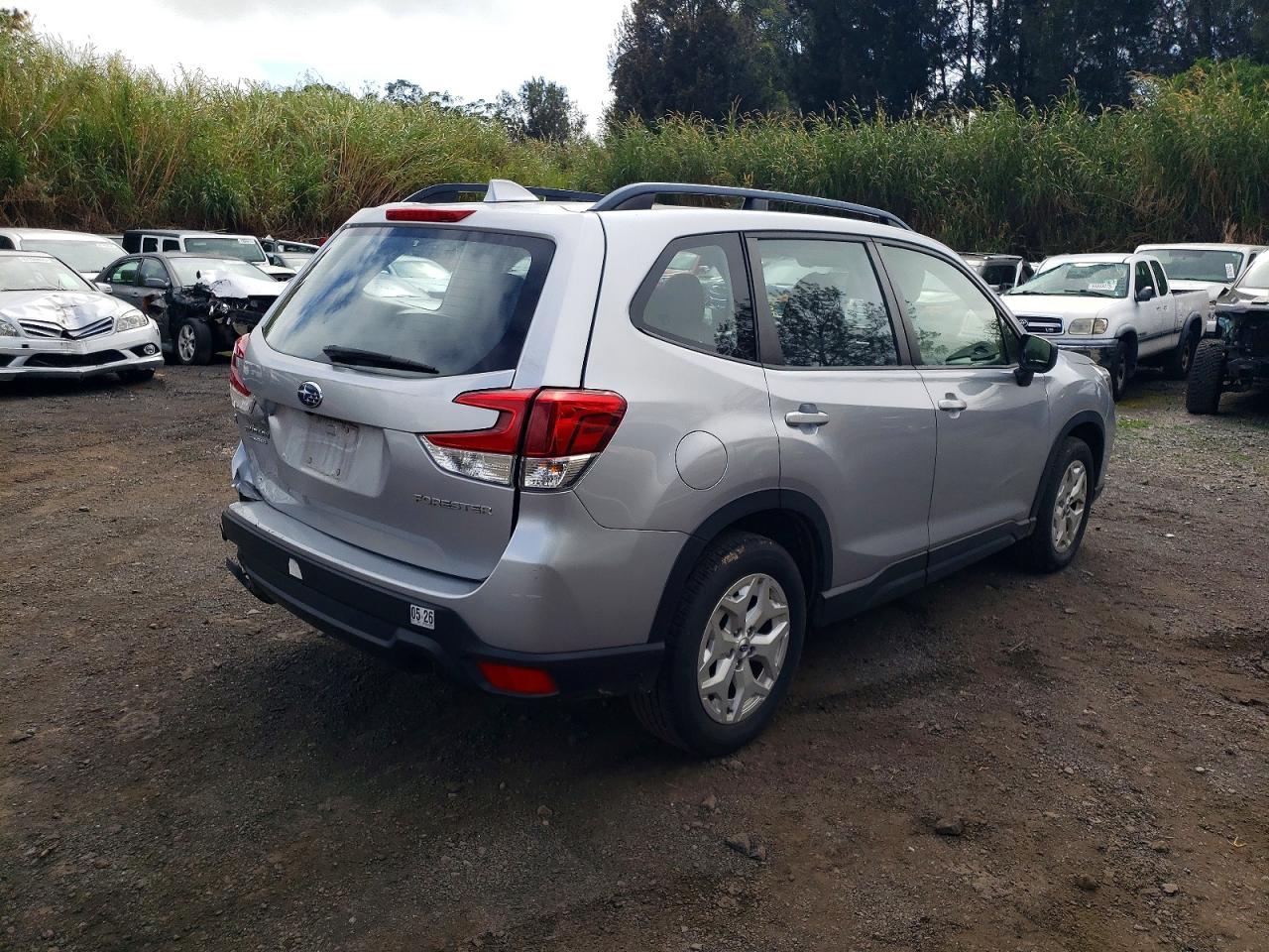 2020 SUBARU FORESTER photo 3