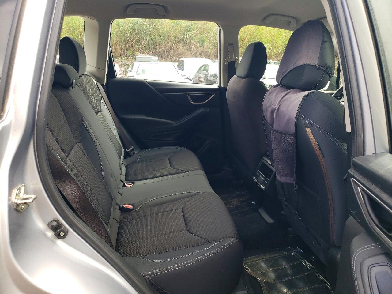 2020 SUBARU FORESTER photo 11