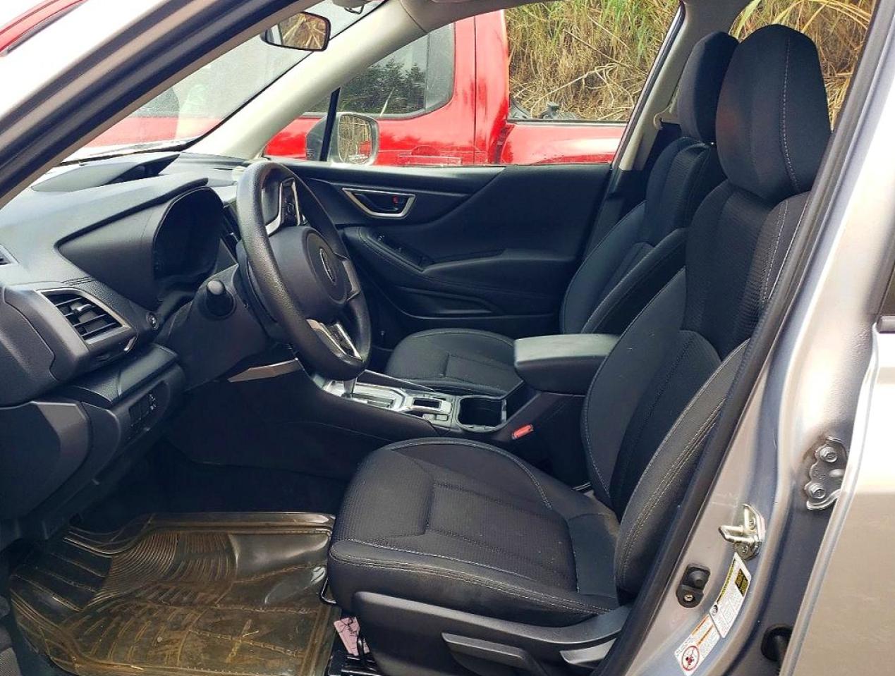2020 SUBARU FORESTER photo 7