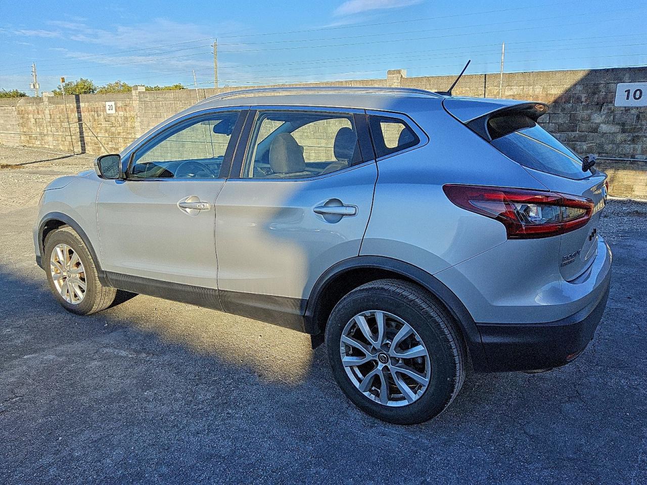 2020 NISSAN ROGUE SPORT S photo 2
