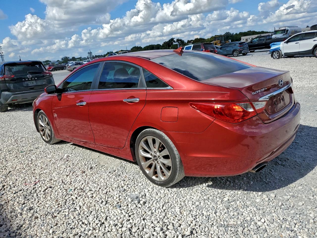 2012 HYUNDAI SONATA SE photo 2