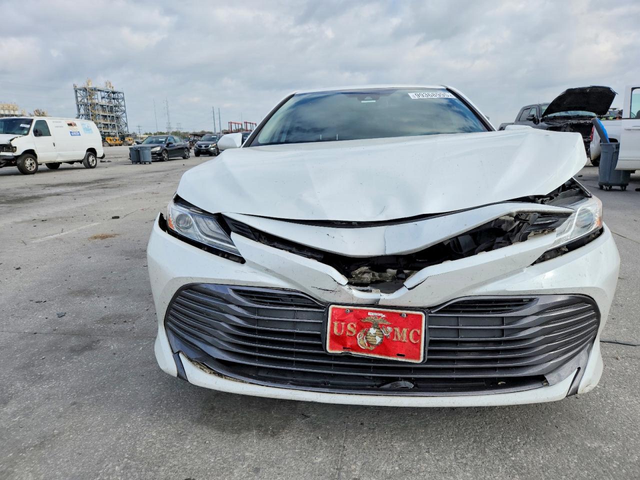 2020 TOYOTA CAMRY XLE photo 5
