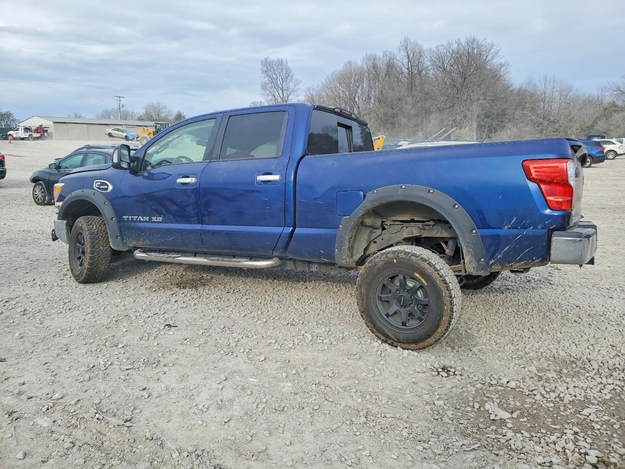 2017 NISSAN TITAN XD S photo 2