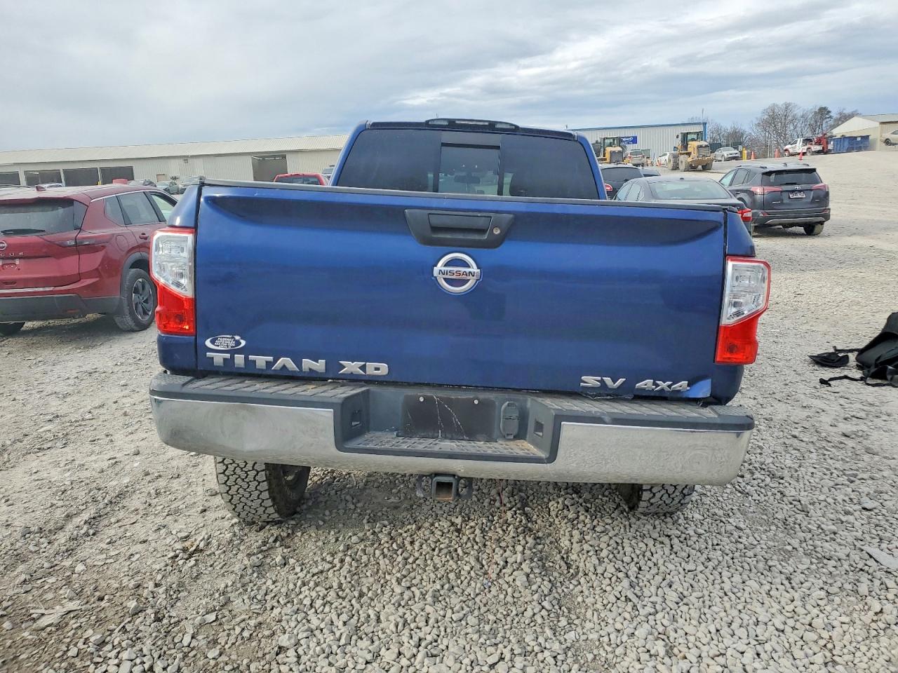2017 NISSAN TITAN XD S photo 6
