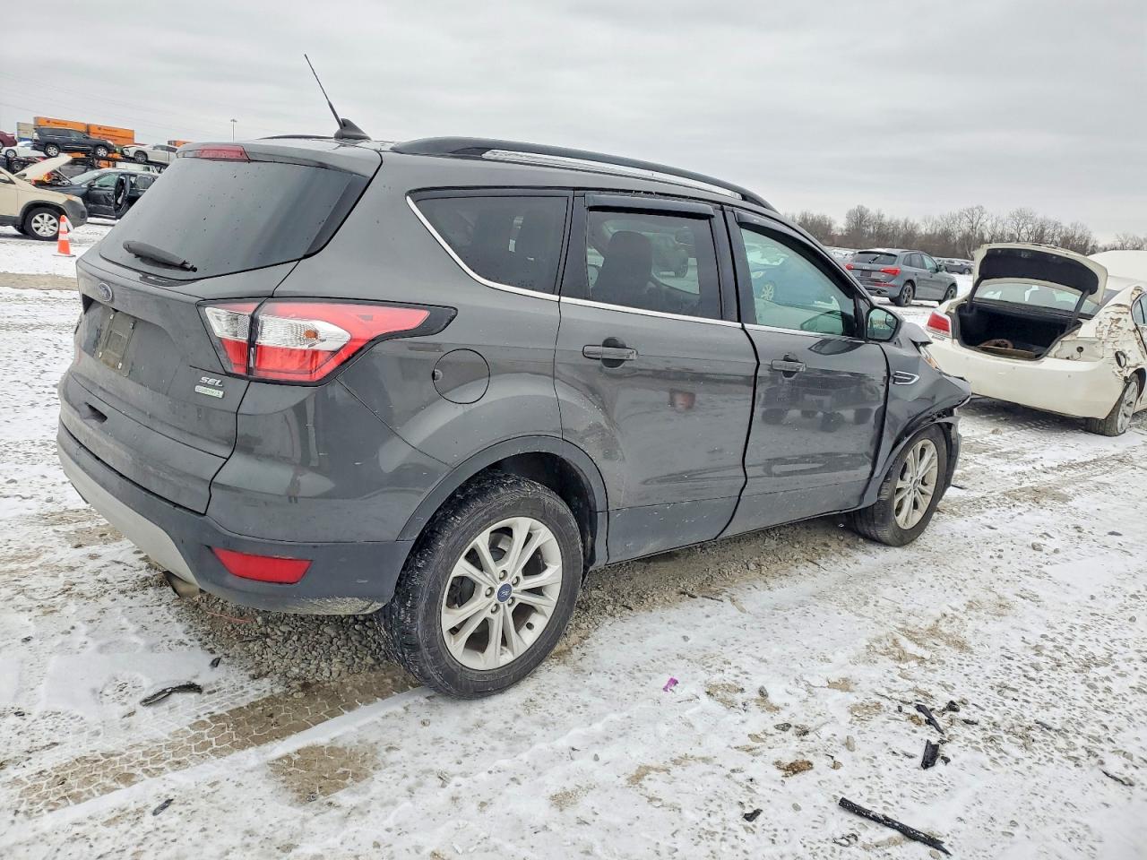 2018 FORD ESCAPE SEL photo 3
