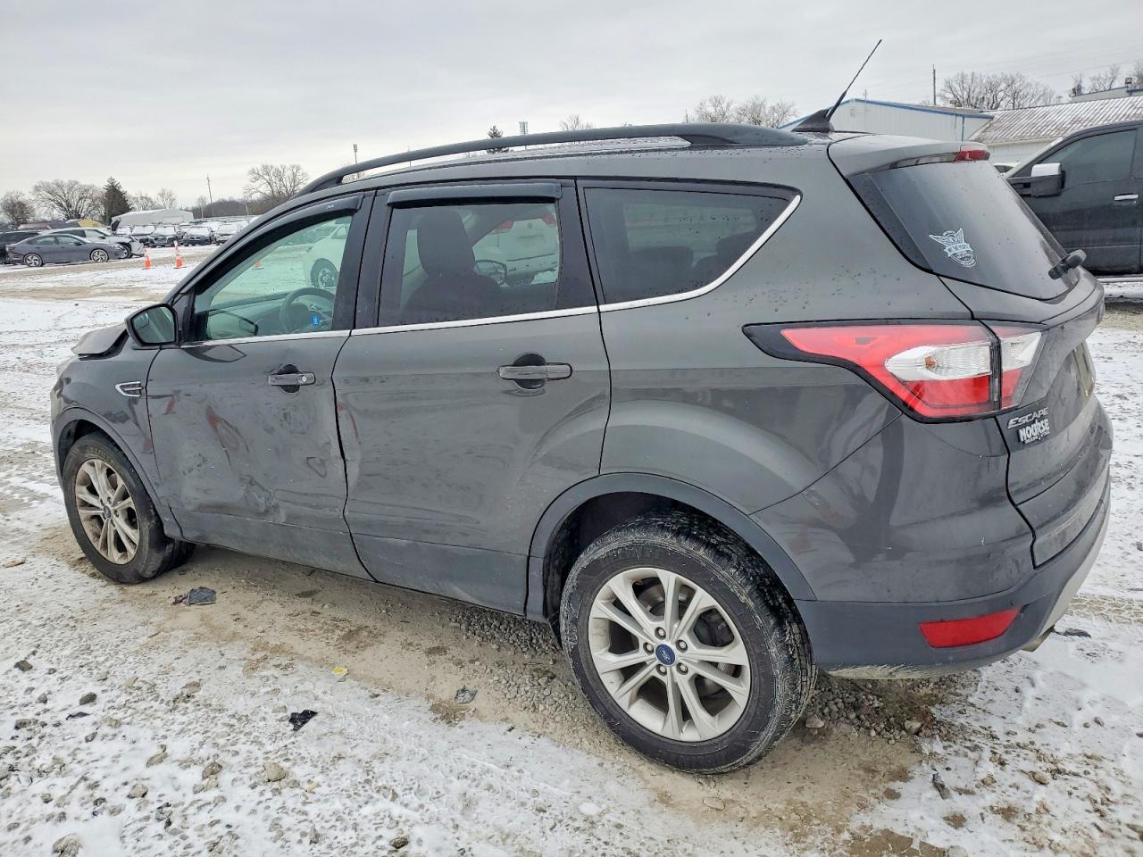 2018 FORD ESCAPE SEL photo 2