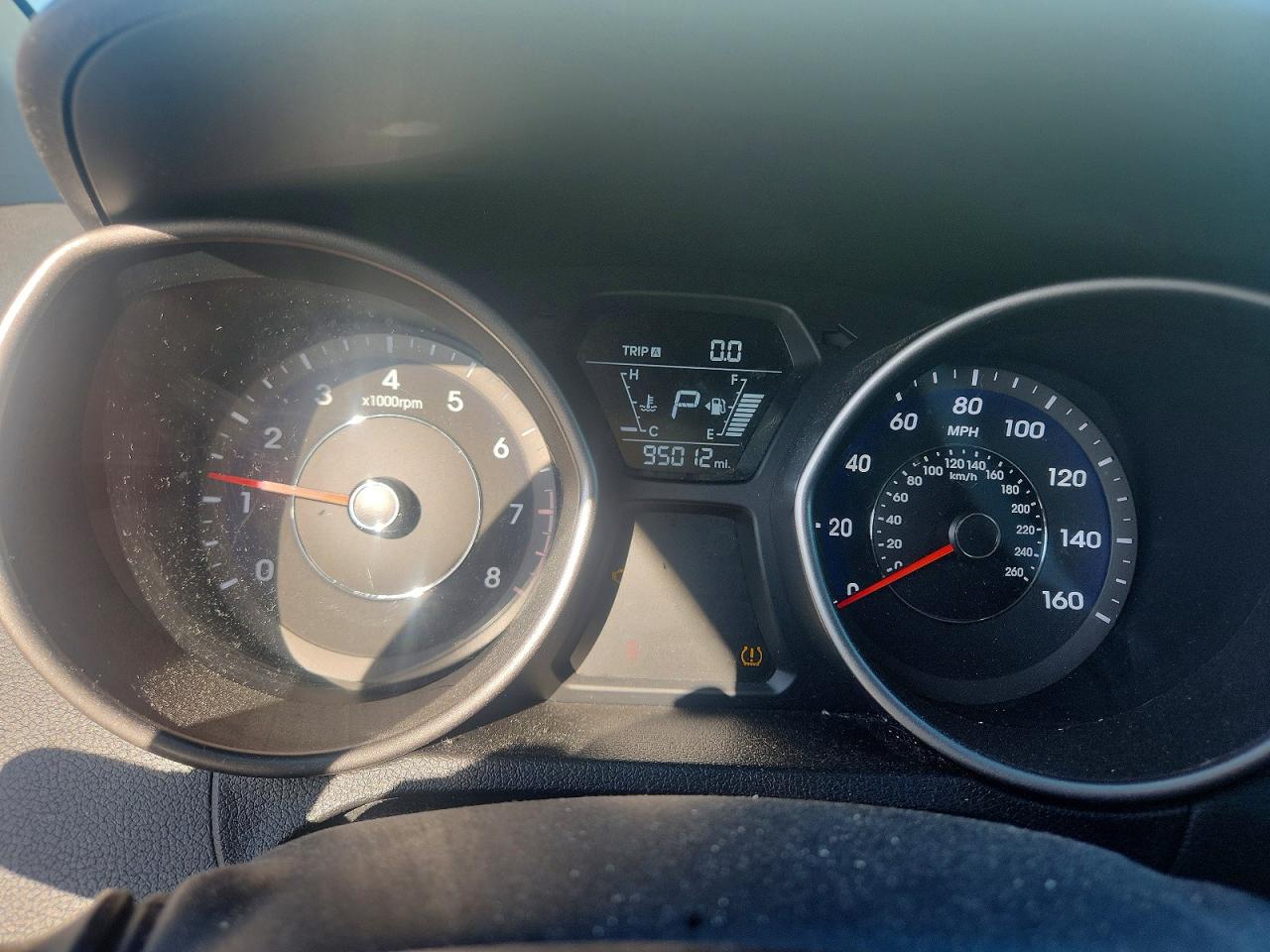 2015 HYUNDAI ELANTRA SE photo 9