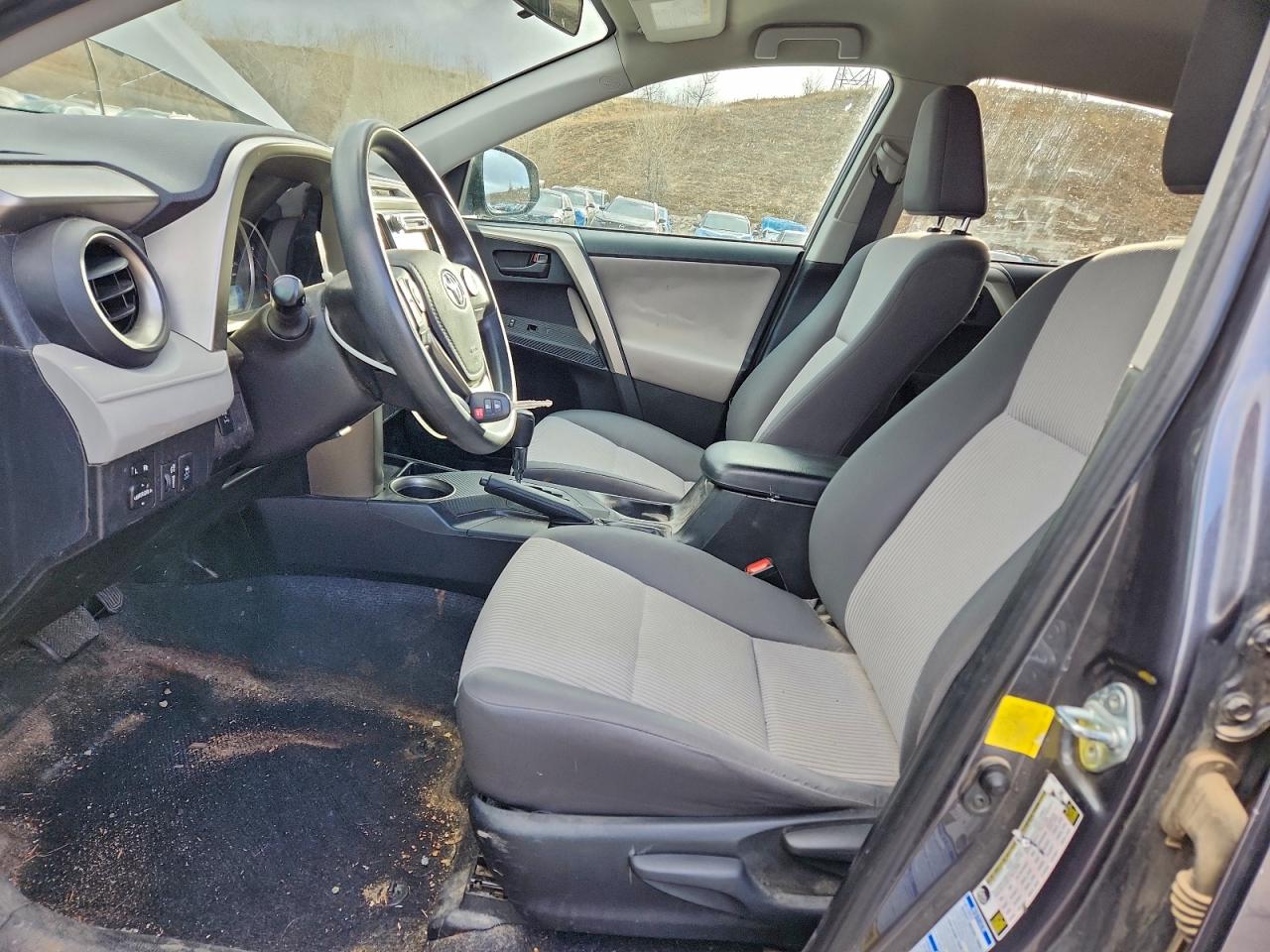 2015 TOYOTA RAV4 photo 7