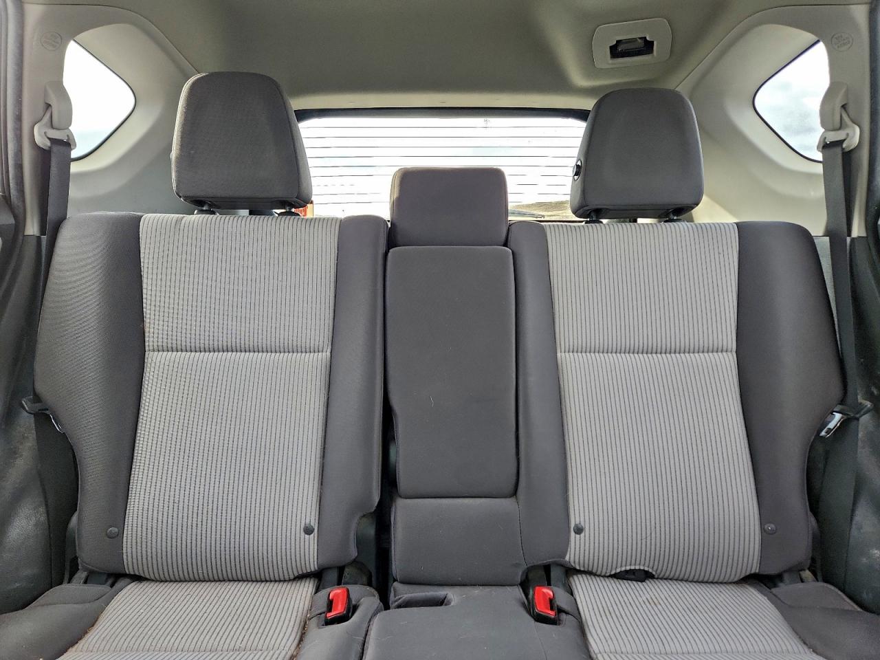 2015 TOYOTA RAV4 photo 10