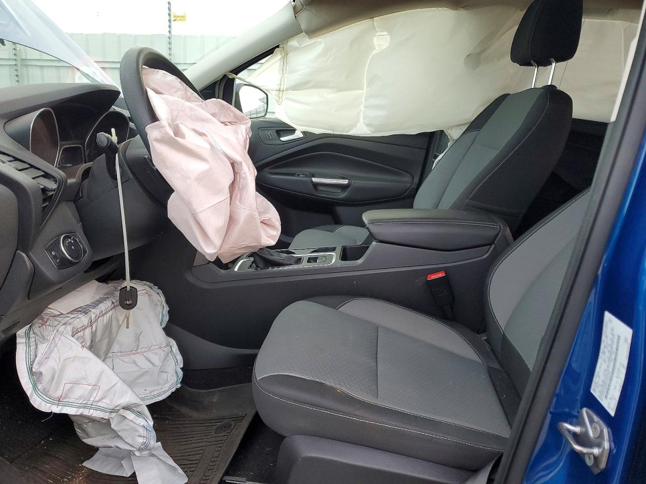 2017 FORD ESCAPE SE photo 7